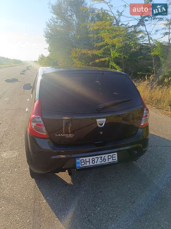 Хетчбек Dacia Sandero 2009 в Одесі