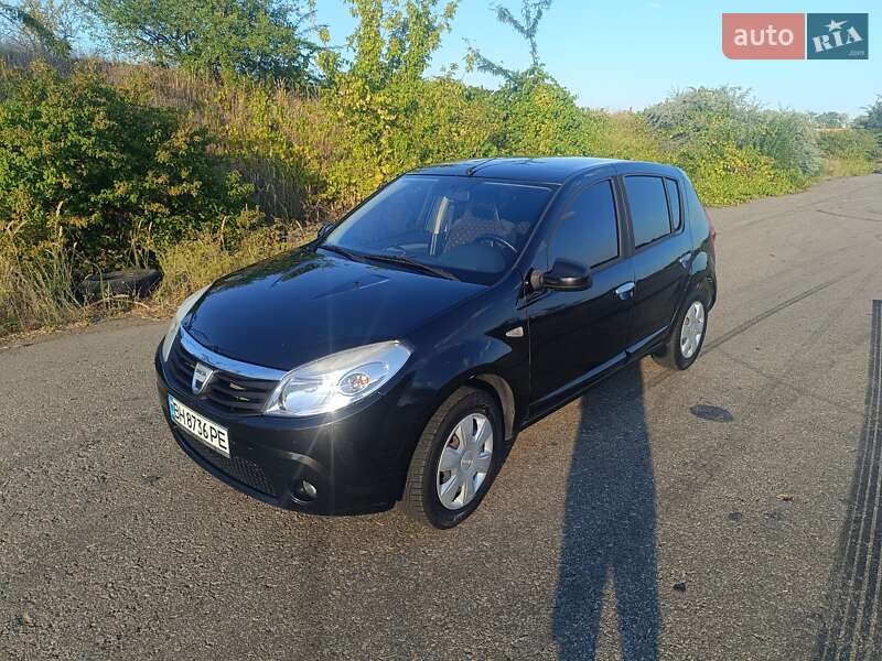 Хетчбек Dacia Sandero 2009 в Одесі