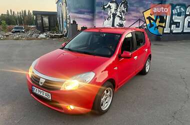 Хетчбек Dacia Sandero 2008 в Харкові