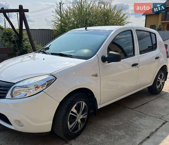 Хэтчбек Dacia Sandero 2008 в Черновцах фото 6 Хэтчбек Dacia Sandero 2008 в Черновцах