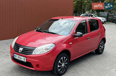 Хэтчбек Dacia Sandero 2009 в Ровно