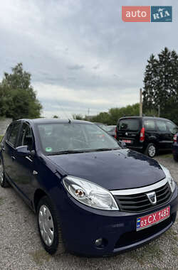 Хэтчбек Dacia Sandero 2012 в Луцке
