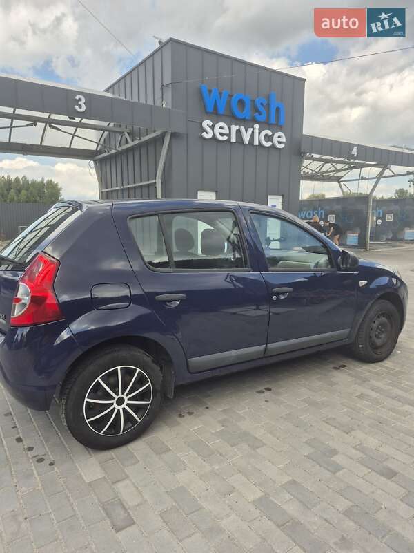 Хэтчбек Dacia Sandero 2011 в Фастове фото 6 Хэтчбек Dacia Sandero 2011 в Фастове
