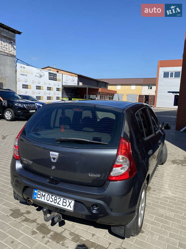 Хэтчбек Dacia Sandero 2009 в Сумах