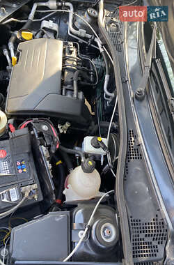 Хэтчбек Dacia Sandero 2009 в 