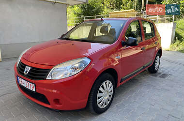 Хэтчбек Dacia Sandero 2009 в Хмельницком