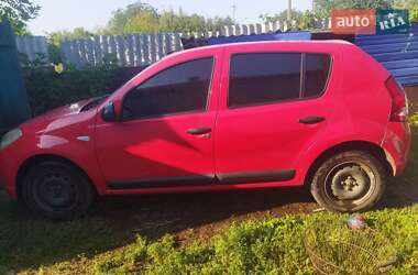 Хетчбек Dacia Sandero 2009 в Чугуєві