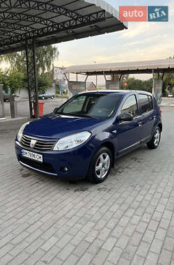 Хэтчбек Dacia Sandero 2009 в Сумах
