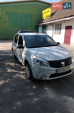 Хетчбек Dacia Sandero 2009 в Ізяславі