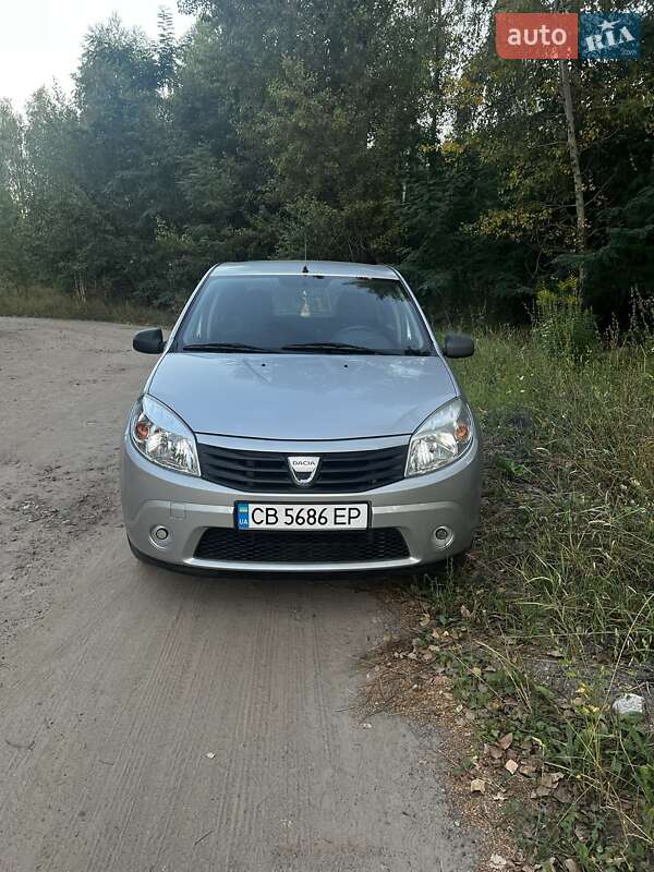 Хетчбек Dacia Sandero 2008 в Чернігові