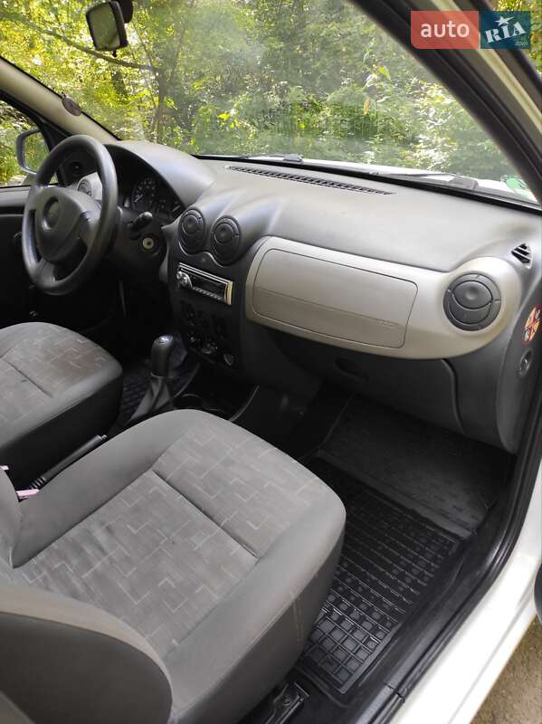 Хетчбек Dacia Sandero 2009 в Сокалі