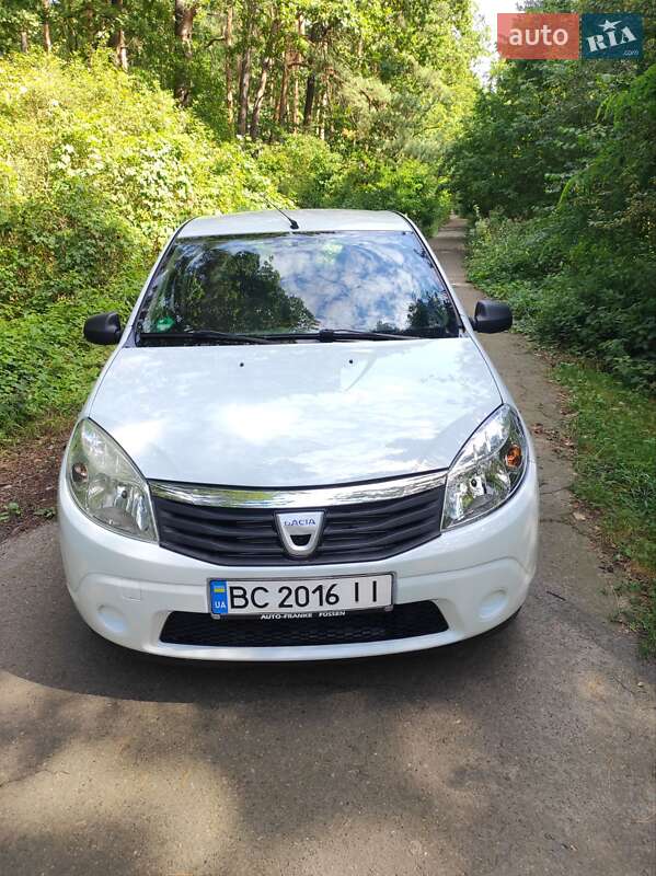 Хетчбек Dacia Sandero 2009 в Сокалі