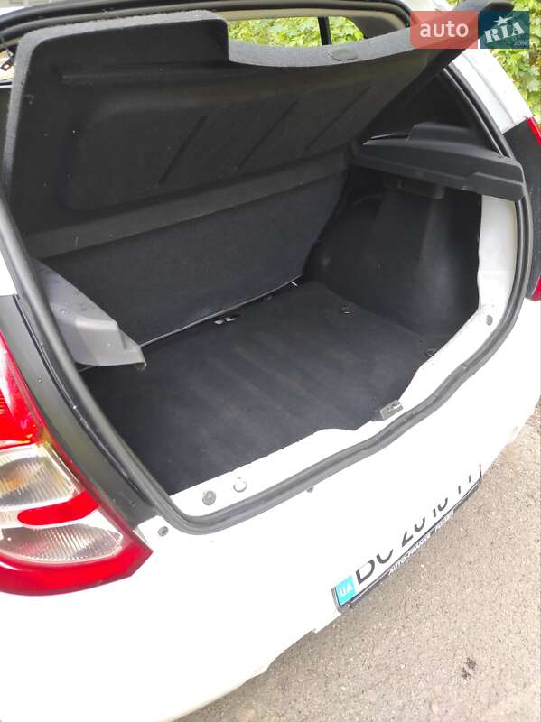 Хетчбек Dacia Sandero 2009 в Сокалі