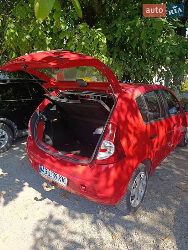 Хетчбек Dacia Sandero 2008 в Вінниці