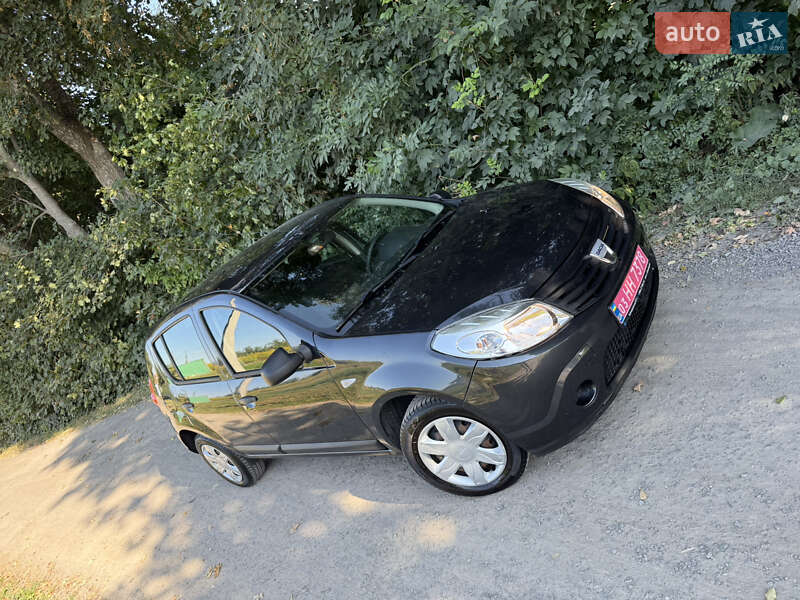 Dacia Sandero 2010