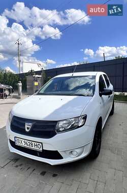 Хэтчбек Dacia Sandero 2013 в 