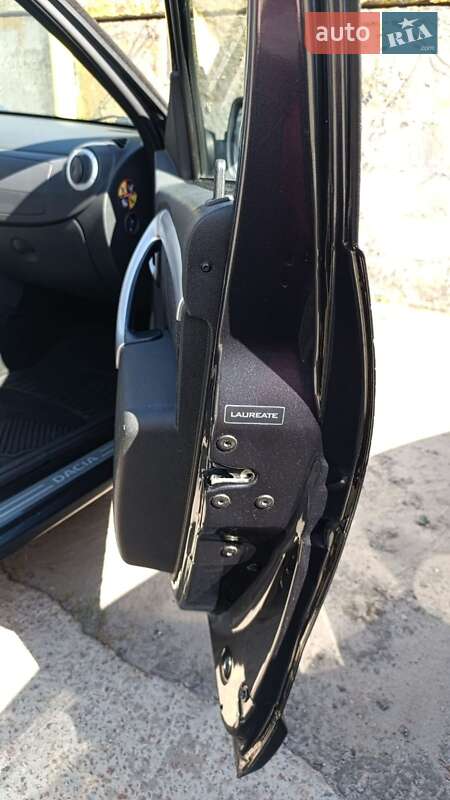 Хетчбек Dacia Sandero 2009 в Сумах