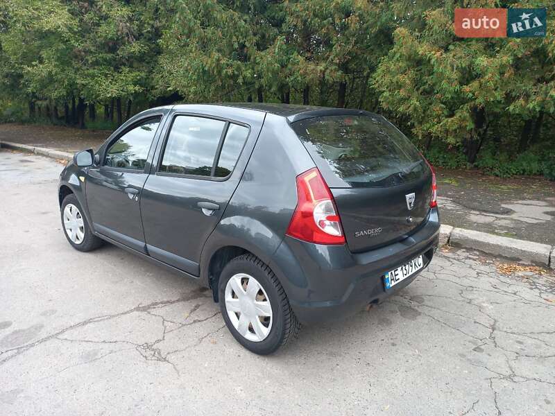 Хэтчбек Dacia Sandero 2010 в Ровно фото 7 Хэтчбек Dacia Sandero 2010 в Ровно