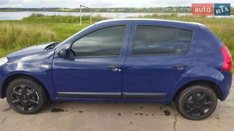 Хетчбек Dacia Sandero 2009 в Деражні фото 2 Хетчбек Dacia Sandero 2009 в Деражні