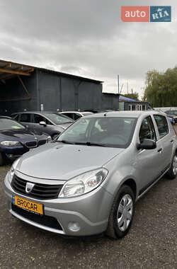 Хетчбек Dacia Sandero 2009 в Луцьку