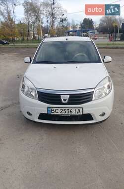 Хетчбек Dacia Sandero 2009 в Львові