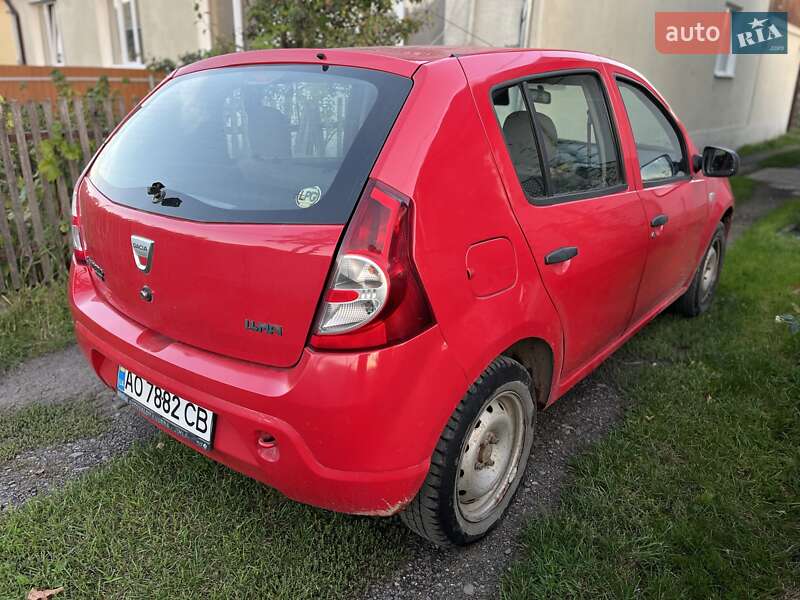 Хэтчбек Dacia Sandero 2009 в Сваляве