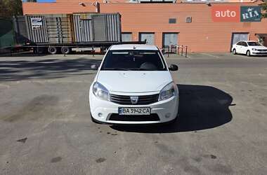 Хетчбек Dacia Sandero 2010 в Києві