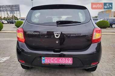 Хэтчбек Dacia Sandero 2015 в 