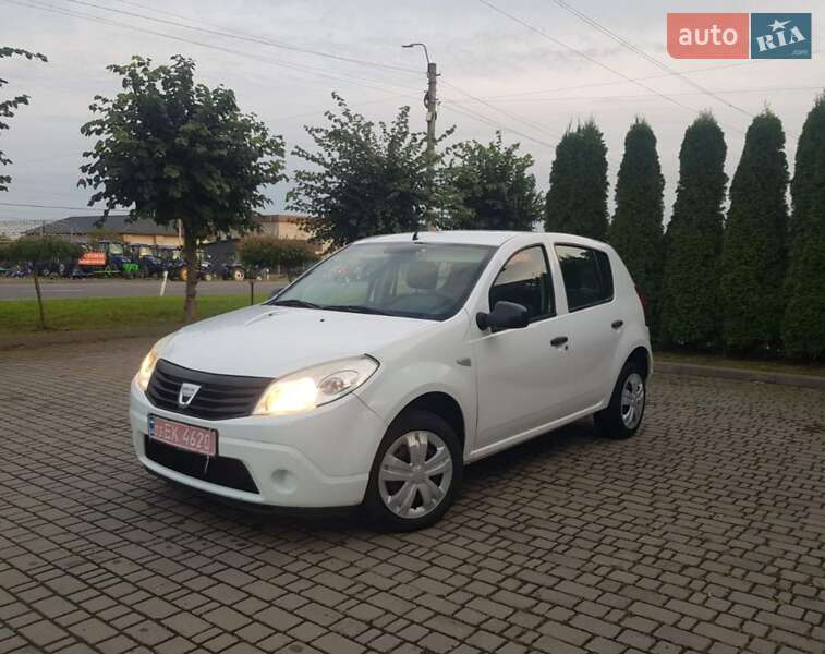 Хетчбек Dacia Sandero 2009 в Луцьку