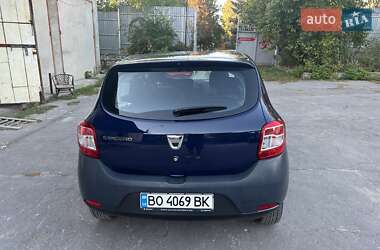 Хэтчбек Dacia Sandero 2015 в 