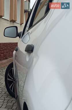 Хэтчбек Dacia Sandero 2009 в 