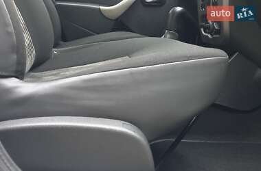 Хэтчбек Dacia Sandero 2009 в 