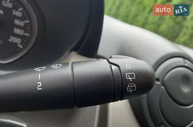 Хэтчбек Dacia Sandero 2009 в 