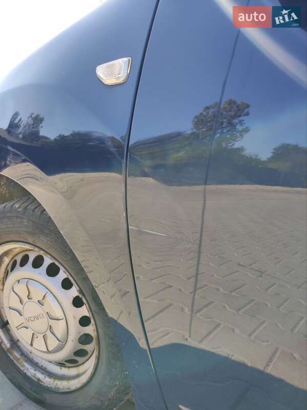 Хетчбек Dacia Sandero 2015 в Львові