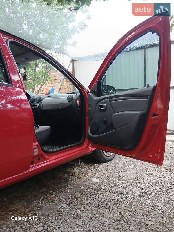 Хетчбек Dacia Sandero 2009 в Миколаєві фото 5 Хетчбек Dacia Sandero 2009 в Миколаєві