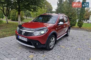 Хэтчбек Dacia Sandero 2012 в Тернополе