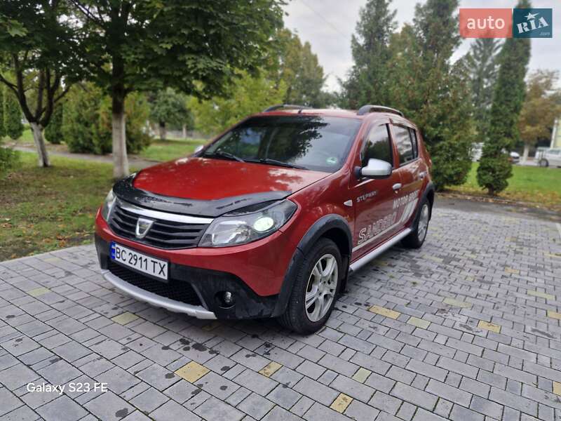Хэтчбек Dacia Sandero 2012 в Тернополе
