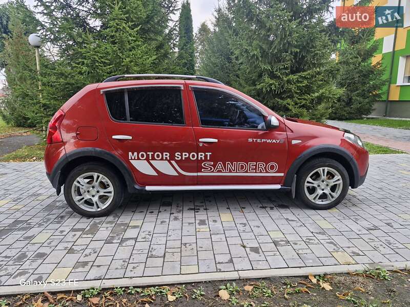 Хэтчбек Dacia Sandero 2012 в Тернополе