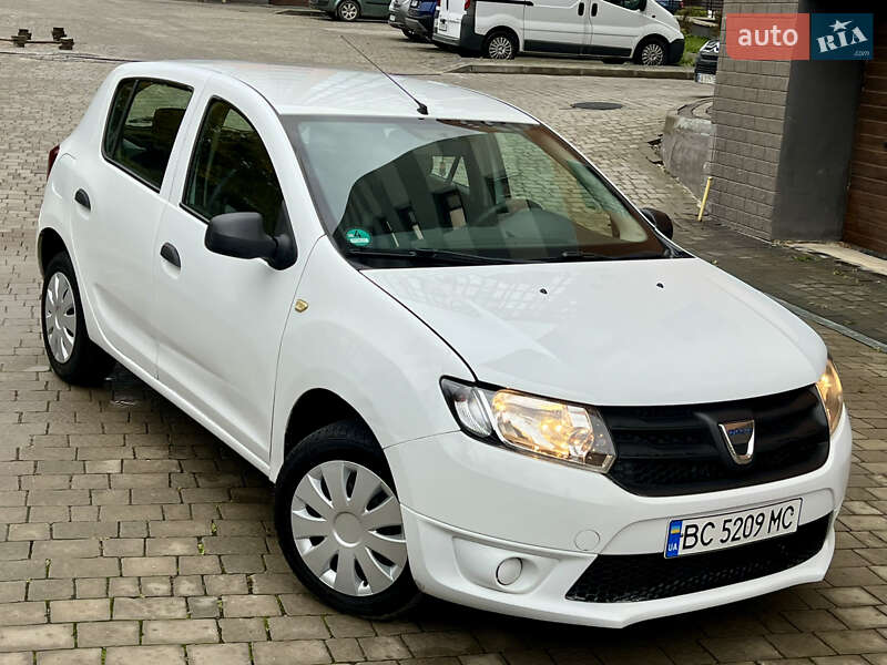 Dacia Sandero 2015
