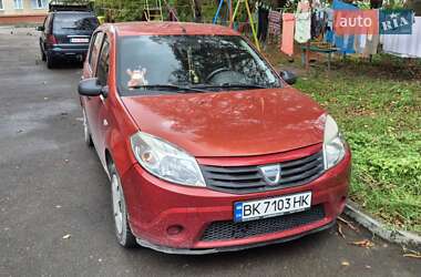 Хетчбек Dacia Sandero 2008 в Рівному