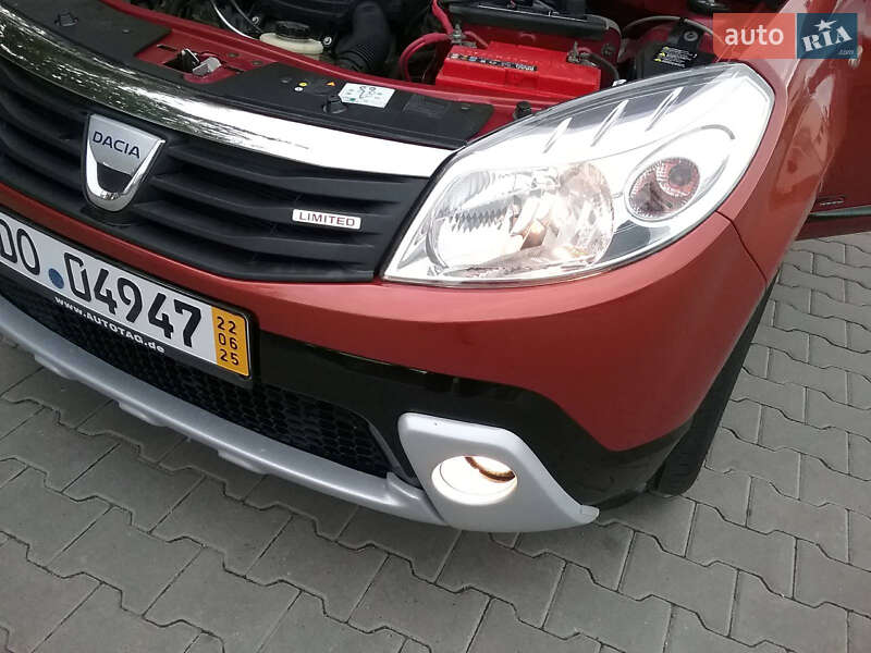 Хэтчбек Dacia Sandero 2009 в Ужгороде
