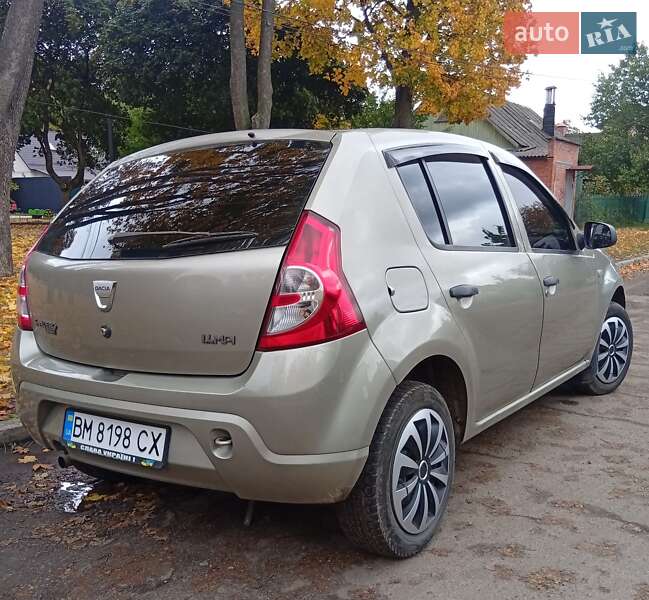 Хэтчбек Dacia Sandero 2009 в Сумах