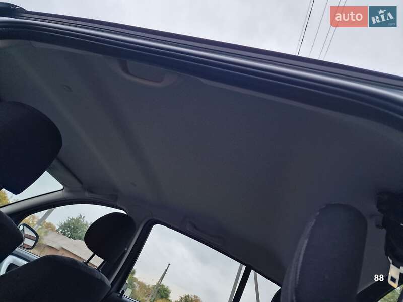 Внедорожник / Кроссовер Dacia Sandero 2009 в Полтаве