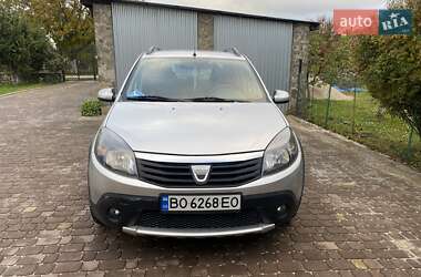 Внедорожник / Кроссовер Dacia Sandero 2011 в Тернополе