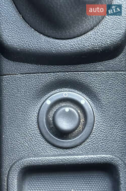 Хэтчбек Dacia Sandero 2009 в 