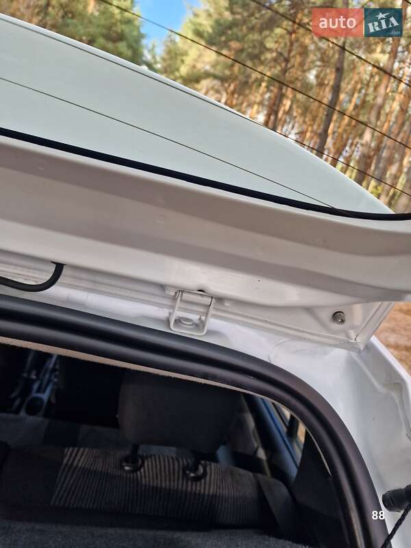 Хэтчбек Dacia Sandero 2009 в Полтаве