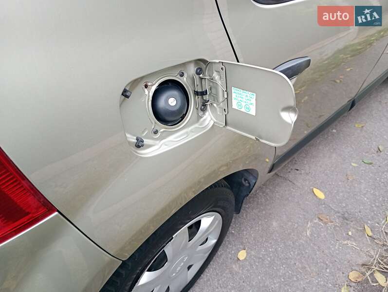 Хэтчбек Dacia Sandero 2009 в Калиновке фото 11 Хэтчбек Dacia Sandero 2009 в Калиновке