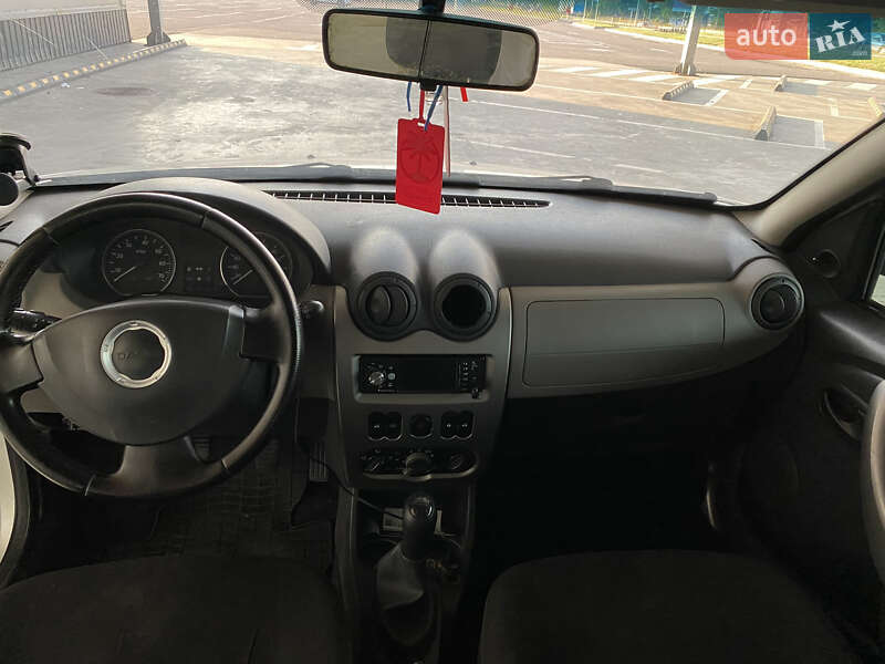 Хэтчбек Dacia Sandero 2010 в Ровно фото 6 Хэтчбек Dacia Sandero 2010 в Ровно