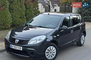 Хетчбек Dacia Sandero 2011 в Одесі