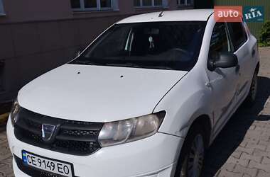Хетчбек Dacia Sandero 2016 в Чернівцях